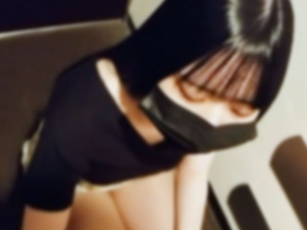 [FC2-PPV-4702450] ※17日まで初回限定90％OFF※【無修正】【素人個撮】推し活！色白美ボディメイド喫茶の***と奇跡のセックス