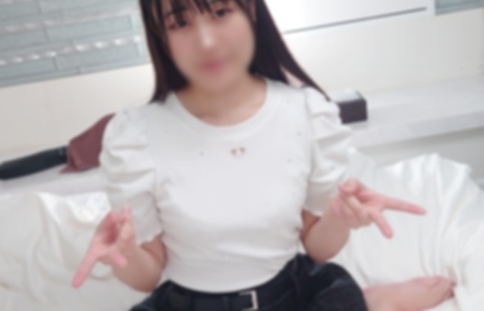 [FC2-PPV-4704532] 【初撮り】友達に聞いたエッチなことを試してみたい。ピュアな２０歳と敏感なカラダを開拓するイチャラブＳＥＸでまさかの暴発。２回中出し。